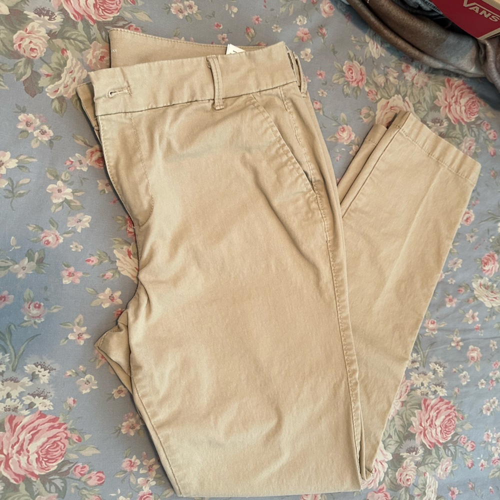 Old Navy khaki pants